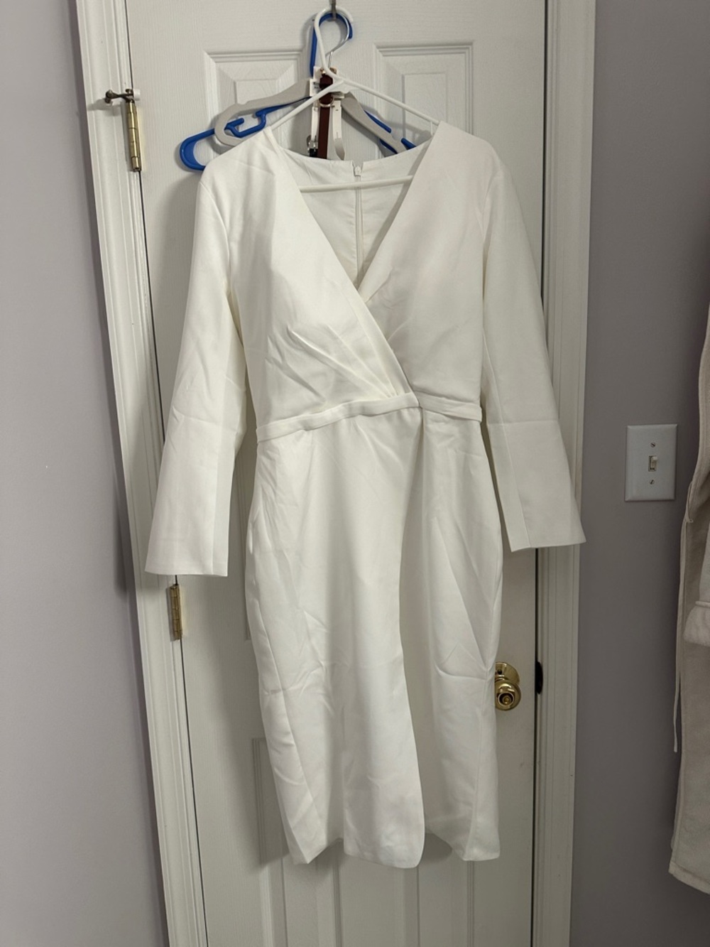 Elegant White Long Sleeve V-Neck Wrap Dress size 12 but fits into 8